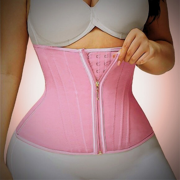 Curvèe Ravyn